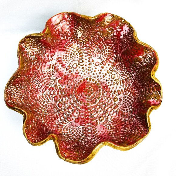 Handcrafted Ruffled Studio Art Pottery Bowl Red/Pink Intricate Lace Pattern 9” - Picture 1 of 9